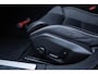Volvo V60 T6 Plug-in hybrid AWD Plus Dark | Trekhaak | Verwarmbare voorstoelen+stuurwiel+achterbank | Rondom zichtcamera | Premium audio by Harman Kardon | Verwarmbare voorruit | 19 inch Lichtmetalen velgen