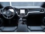 Volvo V60 T6 Plug-in hybrid AWD Plus Dark | Trekhaak | Verwarmbare voorstoelen+stuurwiel+achterbank | Rondom zichtcamera | Premium audio by Harman Kardon | Verwarmbare voorruit | 19 inch Lichtmetalen velgen