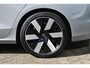 Volvo V60 T6 Plug-in hybrid AWD Plus Dark | Trekhaak | Verwarmbare voorstoelen+stuurwiel+achterbank | Rondom zichtcamera | Premium audio by Harman Kardon | Verwarmbare voorruit | 19 inch Lichtmetalen velgen