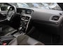 Volvo V40 2.0 D2 Inscription R-Design / Camera / Leder&Alcantara / Keyless / 17'' / Dodehoek / Getint glas / Stoelverwarming / Cruise Control