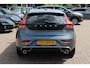 Volvo V40 2.0 D2 Inscription R-Design / Camera / Leder&Alcantara / Keyless / 17'' / Dodehoek / Getint glas / Stoelverwarming / Cruise Control