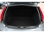 Volvo V40 2.0 D2 Inscription R-Design / Camera / Leder&Alcantara / Keyless / 17'' / Dodehoek / Getint glas / Stoelverwarming / Cruise Control