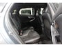 Volvo V40 2.0 D2 Inscription R-Design / Camera / Leder&Alcantara / Keyless / 17'' / Dodehoek / Getint glas / Stoelverwarming / Cruise Control