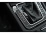 Volkswagen Arteon Shooting Brake 1.4 TSI eHybrid Elegance Business+ | Plug-in Hybrid (PHEV) | Trekhaak | Panoramadak | Nappaleder | Stoelmassage | Stoelverwarming voor en achter | Achteruitrijcamera | Parkeerassistent | Dodehoekdetectie | Navigatie Discover Pro