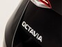 Skoda Octavia Combi 1.4 TSI iV PHEV Business Edition Plus 218Pk Automaat (VIRTUAL COCKPIT, APPLE CARPLAY, GROOT NAVI, CAMERA, STOELVERWARMING, SPORTSTOELEN, GETINT GLAS, CRUISE, NIEUWE APK, NIEUWSTAAT)