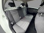Toyota Yaris 1.0 VVT-i Aspiration / Volledige Historie / Bluetooth / Camera / Airco / NL Dealer geleverde auto /