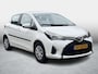 Toyota Yaris 1.0 VVT-i Aspiration / Volledige Historie / Bluetooth / Camera / Airco / NL Dealer geleverde auto /