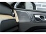 Volvo XC60 2.0 T6 Plug-in hybrid AWD Ultra Dark | Panoramadak | Luchtvering |  Camera | Harman Kardon Audio  | Elektrische stoelen met geheugen | Stoel en stuurwielverwarming | Trekhaak | Elektrische Achterklep | Parkeersensoren
