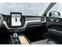 Volvo XC60 2.0 T6 Plug-in hybrid AWD Ultra Dark | Panoramadak | Luchtvering |  Camera | Harman Kardon Audio  | Elektrische stoelen met geheugen | Stoel en stuurwielverwarming | Trekhaak | Elektrische Achterklep | Parkeersensoren