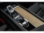 Volvo XC60 2.0 T6 Plug-in hybrid AWD Ultra Dark | Panoramadak | Luchtvering |  Camera | Harman Kardon Audio  | Elektrische stoelen met geheugen | Stoel en stuurwielverwarming | Trekhaak | Elektrische Achterklep | Parkeersensoren