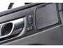 Volvo XC60 2.0 T6 Plug-in hybrid AWD Ultra Dark | Panoramadak | Luchtvering |  Camera | Harman Kardon Audio  | Elektrische stoelen met geheugen | Stoel en stuurwielverwarming | Trekhaak | Elektrische Achterklep | Parkeersensoren
