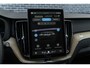 Volvo XC60 2.0 T6 Plug-in hybrid AWD Ultra Dark | Panoramadak | Luchtvering |  Camera | Harman Kardon Audio  | Elektrische stoelen met geheugen | Stoel en stuurwielverwarming | Trekhaak | Elektrische Achterklep | Parkeersensoren