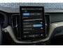 Volvo XC60 2.0 T6 Plug-in hybrid AWD Ultra Dark | Panoramadak | Luchtvering |  Camera | Harman Kardon Audio  | Elektrische stoelen met geheugen | Stoel en stuurwielverwarming | Trekhaak | Elektrische Achterklep | Parkeersensoren