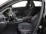 Mercedes-Benz A-klasse 180 AMG Line Panoramadak / Keyless Entry / Parkeercamera / Stoelverwarming /