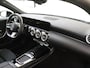 Mercedes-Benz A-klasse 180 AMG Line Panoramadak / Keyless Entry / Parkeercamera / Stoelverwarming /