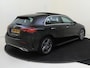 Mercedes-Benz A-klasse 180 AMG Line Panoramadak / Keyless Entry / Parkeercamera / Stoelverwarming /