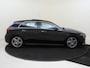 Mercedes-Benz A-klasse 180 AMG Line Panoramadak / Keyless Entry / Parkeercamera / Stoelverwarming /