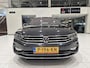 Volkswagen Passat Variant 1.5 TSI Elegance Business R | Panoramadak | Trekhaak | Navi Pack | Adaptieve cruise control | Camera | PDC | R-line