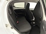 Peugeot 108 1.0 e-VTi Allure | Appe Carplay/Android Auto | Achteruitrij Camera | Airco | Snelheidsbegrenzer | Privacy Glas | 15" LMV |