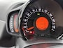 Peugeot 108 1.0 e-VTi Allure | Appe Carplay/Android Auto | Achteruitrij Camera | Airco | Snelheidsbegrenzer | Privacy Glas | 15" LMV |