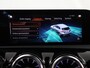 Mercedes-Benz A-klasse 250 e Business Solution AMG Limited | Night | Widescreen | 19" multispaaks velgen (hoogglans zwart) | Achteruitrijcamera | Stoelverwarming |