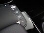 Mercedes-Benz A-klasse 250 e Business Solution AMG Limited | Night | Widescreen | 19" multispaaks velgen (hoogglans zwart) | Achteruitrijcamera | Stoelverwarming |