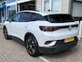 Volkswagen ID.4 Pure 52 kWh / SOH 92%/ AUTOMAAT/ WARMTEPOMP/ PANO/ PARK.SENSOREN V+A/ APP-CONNECT/ ACC/ STUUR+STOELVERWARM./ DIGITAL DASH/ RIJ-MODI/ NAVI/ DAB/ CLIMA/ LED/ 19'' LMV