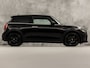 MINI Cooper 3-deurs 1.5 Classic Automaat 136Pk (VIRTUAL COCKPIT, DEALER ONDERHOUDEN, APPLE CARPLAY, GROOT NAVI, UNION JACK ACHTERLICHTEN, CAMERA, SPORTSTOELEN, GETINT GLAS, LEDER, CRUISE, NIEUWSTAAT)