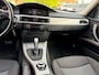 BMW 3-Serie 320i Business Line automaat / kleur: zwart / NAP met 198761 km.en APK tot 08/2027 / Climate / Sportvelgen / Cruise/etc