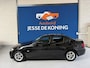 BMW 3-Serie 320i Business Line automaat / kleur: zwart / NAP met 198761 km.en APK tot 08/2027 / Climate / Sportvelgen / Cruise/etc