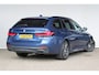 BMW 5-Serie Touring 530e xDrive High Executive | SOH 83% | Alcantara bekleding | Harman kardon audio | Apple carplay & Android auto |