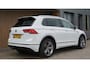 Volkswagen Tiguan 1.5 150pk TSI ACT R-line Keyless Virtual Trekhaak Led 19 inch LM *NL auto* Adap Cruise Stoelverw *93102km*