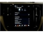 Volvo XC60 2.0 T8 AWD 335kW/456pk Aut8 Plug-in hybrid Inscription Long Range PANORAMADAK + PILOT ASSIST + HARMAN/KARDON + EL.TREKHAAK + 360 CAMERA + SPORTSTOELEN + BLIS + ADAPT.CRUISE + STOEL-&STUURVERWARMING + PARKSENSOREN V&A + 18" LM-VELGEN!!