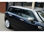 MINI Clubman Cooper Aut. | Chili Business Edition+ | Navigatie | Apple CarPlay | LED | Stoelverwarming | 17" LM Velgen | Afneembare Trekhaak | Parkeersensoren | Comfort Access |
