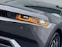 Hyundai Ioniq 5 Connect 77.4 kWh / Volledig LED /  Stoelverwarming Voor + Achter / Stuurverwarming / Dynamische Navigatie / Achteruitrijcamera / Elek. Bedienbare Voorstoelen / Climate Control / Parkeersensoren Voor + Achter /