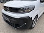 Opel Vivaro-e Combi Electric L3 75kWh 136pk | 9-persoons | Achterklep | Connected Pakket | Multimediascherm groot | NAVI | Apple Carplay | Android Auto | Achteruitrijcamera | Parkeersensoren achter | Bestuurdersstoel comfort met armsteun | van €61.812 oor €47.550 incl. BTW rijklaar | TAXI ombouw mogelijk