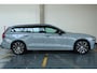 Volvo V60 2.0 T8 Plug-in hybrid AWD Plus Dark | 360º Visual Park Camera | Semi-Elektrische Trekhaak | Stoelverwarming Voor + Achter | Harman Kardon Premium Audio | Google Infotainment |