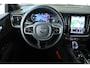 Volvo V60 2.0 T8 Plug-in hybrid AWD Plus Dark | 360º Visual Park Camera | Semi-Elektrische Trekhaak | Stoelverwarming Voor + Achter | Harman Kardon Premium Audio | Google Infotainment |