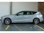 Volvo V60 2.0 T8 Plug-in hybrid AWD Plus Dark | 360º Visual Park Camera | Semi-Elektrische Trekhaak | Stoelverwarming Voor + Achter | Harman Kardon Premium Audio | Google Infotainment |