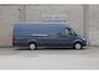 Mercedes-Benz Sprinter 319 CDI | AUT. | L4 H2 | PRO | Trekhaak | Distronic Plus | LM Velgen | LED koplampen | Navigatie | Parkeercamera | Apple Carplay/Android Auto | 3-zits | Airco | Cruise Control | Certified