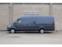 Mercedes-Benz Sprinter 319 CDI | AUT. | L4 H2 | PRO | Trekhaak | Distronic Plus | LM Velgen | LED koplampen | Navigatie | Parkeercamera | Apple Carplay/Android Auto | 3-zits | Airco | Cruise Control | Certified