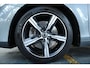 Volvo V40 1.5 T3 Polar+ Sport | Standkachel | Keyless Entry | Harman Kardon Premium Audio | Elektrisch Verstelbare Bestuurdersstoel | Panoramadak | Achteruitrijcamera |