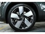 Volvo EX40 Single Motor Extended Range Ultra Europa 82 kWh | 20" Lichtmetalen Velgen | Extra Getint Glas Achter | Schuif/Kantel-Panoramadak | Elektrisch Verstelbare Voorstoelen | 360º Visual Park Camera |