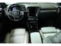 Volvo EX40 Single Motor Extended Range Ultra Europa 82 kWh | 20" Lichtmetalen Velgen | Extra Getint Glas Achter | Schuif/Kantel-Panoramadak | Elektrisch Verstelbare Voorstoelen | 360º Visual Park Camera |