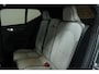 Volvo EX40 Single Motor Extended Range Ultra Europa 82 kWh | 20" Lichtmetalen Velgen | Extra Getint Glas Achter | Schuif/Kantel-Panoramadak | Elektrisch Verstelbare Voorstoelen | 360º Visual Park Camera |