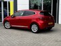 Renault Clio 1.0 TCe Intens | Trekhaak | Navigatie | Apple CarPlay | Cruise control | All season banden |