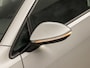 Volkswagen Golf 1.5 TSI Sportline (APPLE CARPLAY, GROOT NAVI, CLIMATE, LED KOPLAMPEN, STOELVERWARMING, SPORTSTOELEN, GETINT GLAS, LM VELGEN, ADAPTIVE CRUISE, PARKEERSENSOREN, NIEUWSTAAT)