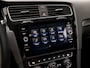 Volkswagen Golf 1.5 TSI Sportline (APPLE CARPLAY, GROOT NAVI, CLIMATE, LED KOPLAMPEN, STOELVERWARMING, SPORTSTOELEN, GETINT GLAS, LM VELGEN, ADAPTIVE CRUISE, PARKEERSENSOREN, NIEUWSTAAT)