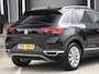 Volkswagen T-Roc Sport 1.5 TSI 150pk Automaat ADAPT. CC | 17''LM | DODE HOEK | PDC | APPLE-CARPLAY | STOELVERW.