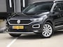 Volkswagen T-Roc Sport 1.5 TSI 150pk Automaat ADAPT. CC | 17''LM | DODE HOEK | PDC | APPLE-CARPLAY | STOELVERW.